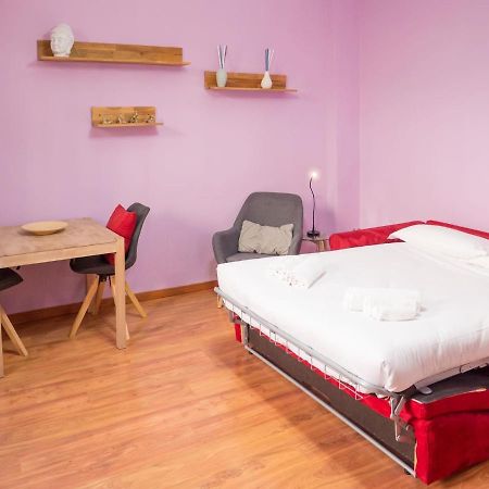 The Best Rent - Studio Nearby Sant'Agostino Metro Милано Екстериор снимка