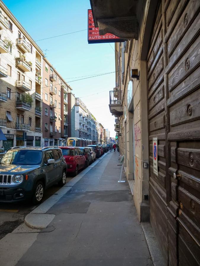The Best Rent - Studio Nearby Sant'Agostino Metro Милано Екстериор снимка