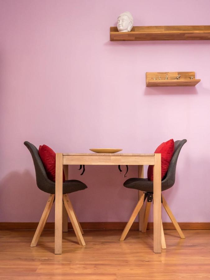 The Best Rent - Studio Nearby Sant'Agostino Metro Милано Екстериор снимка