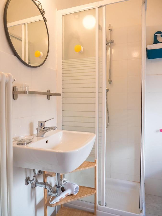 The Best Rent - Studio Nearby Sant'Agostino Metro Милано Екстериор снимка