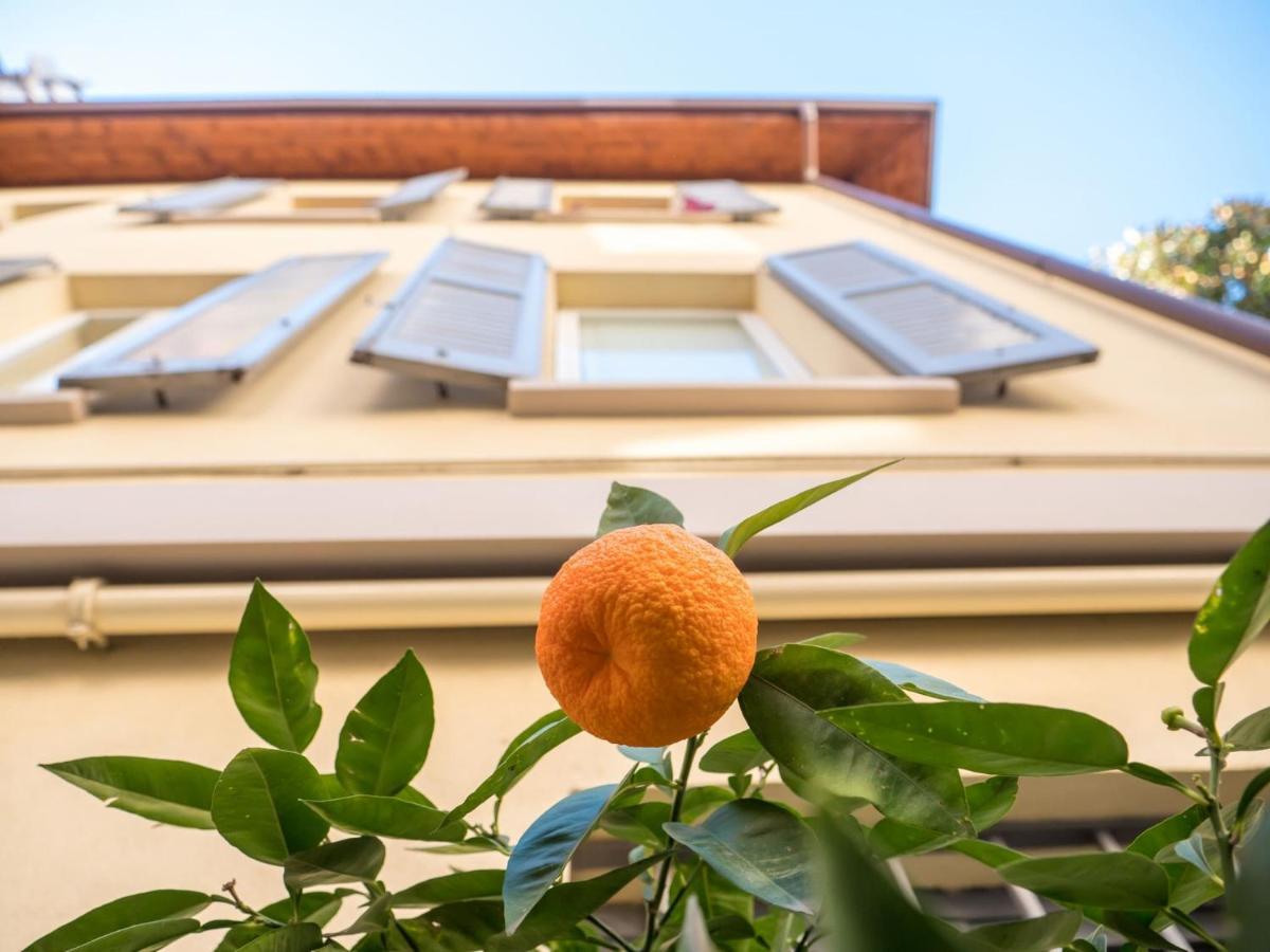 The Best Rent - Studio Nearby Sant'Agostino Metro Милано Екстериор снимка
